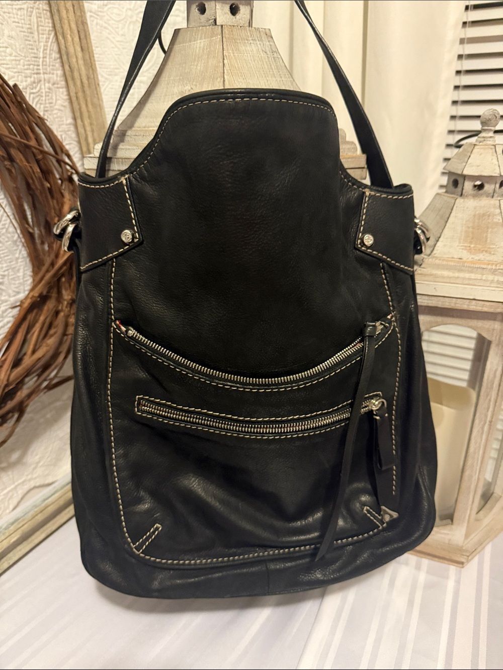 Francesco Biasia Black Smooth Leather Shoulder Bag - Classic Women's Tote